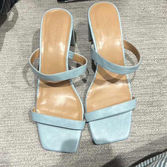 Banana Republic Sandals - Picture 1 of 3